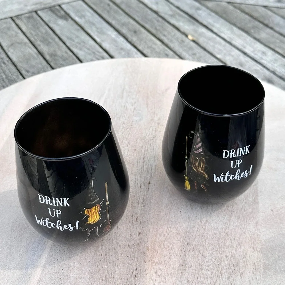 Cobwebs & Cauldrons Halloween Drink Up Witches Wine Glasses and Socks Set NEW
